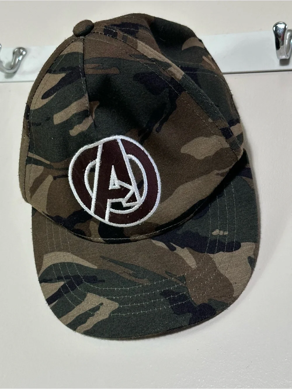 Avenger Camo Snapback Cap - Olive & Black